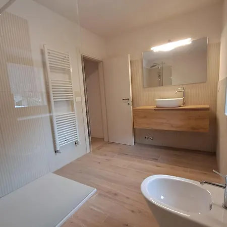 Appartamento La Casa Di Elvira-primo Piano Alleghe